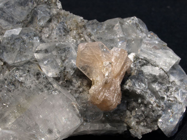 P016a_Apophyllite-Stilbite_Nasik_India