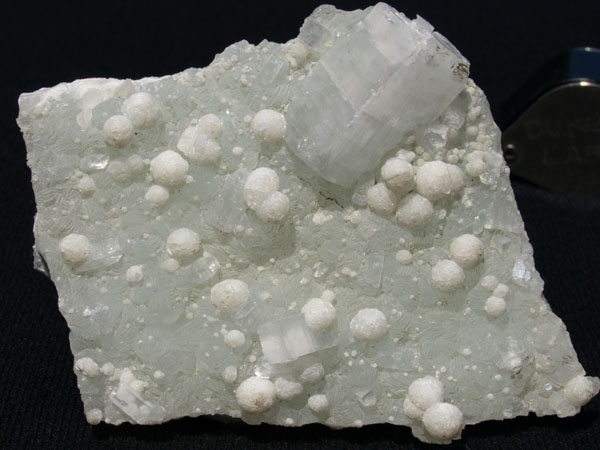 P076_Apophyllite-Prehnite_Mumbai_India