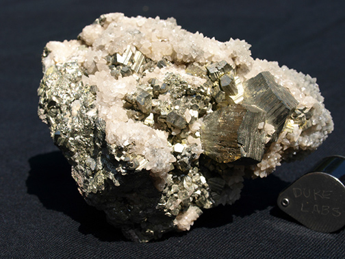 %_tempFileName0001a_Pyrite_Naica_Mexico%