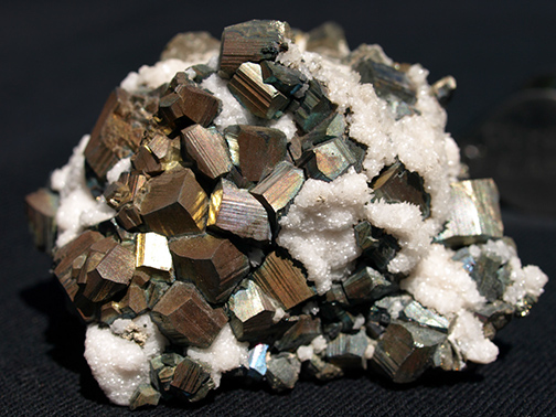 %_tempFileName0023a_Pyrite_Naica_Mexico%