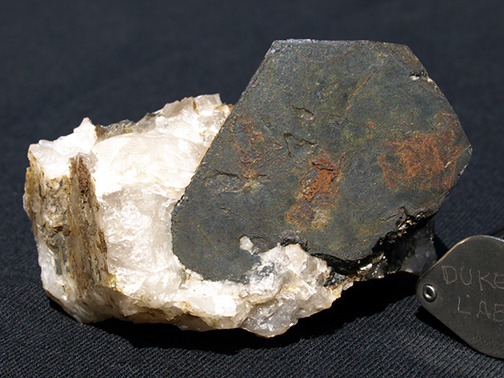 %_tempFileName0063b_Ilmenite_West%20Torrington_CT%