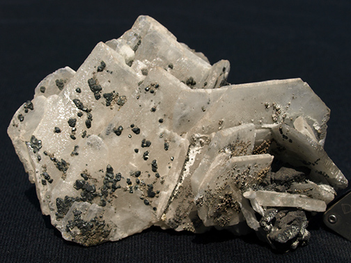 %_tempFileName0147_Barite-Enargite_JulcaniDist_Peru%