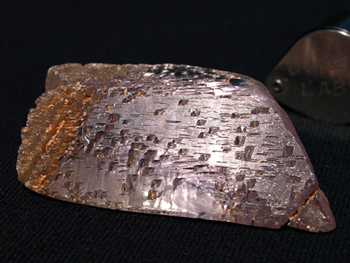 %_tempFileName0221_Spodumene_MinasGerais_Brazil%