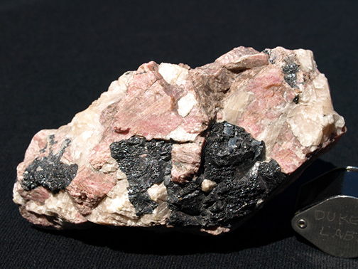 %_tempFileName0244_Rhodonite-Franklinite_Franklin_NJ%