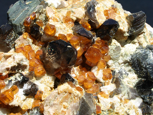 %_tempFileName0276a_Garnet_China%