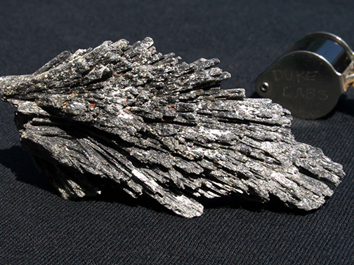 %_tempFileName0295_Kyanite_MinasGerais_Brazil%