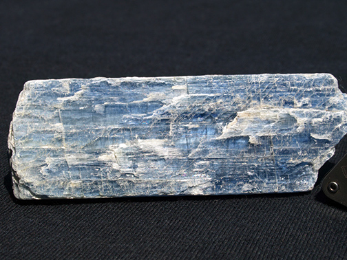 %_tempFileName0299_Kyanite_MinasGerais_Brazil%