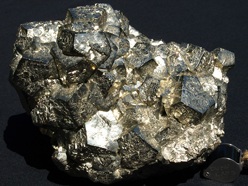 %_tempFileName0401_Pyrite_HuanzalaMine_Huanaco_Peru%