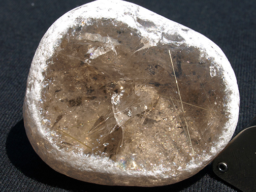 %_tempFileName0554_QuartzPebble_MinasGeraisBrazil%