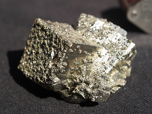 %_tempFileName0605a_Pyrite_Huanaco_Peru%