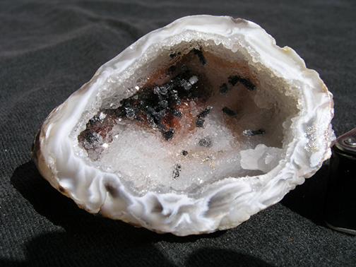 %_tempFileName0733_Quartz-Geode_Brazil%20%