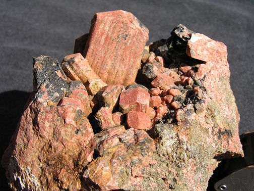 %_tempFileName0757_Albite_Kartum_Ontario_Canada%