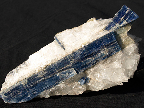 %_tempFileName0807a_Kyanite_Minas%20Gerais_Brazil%