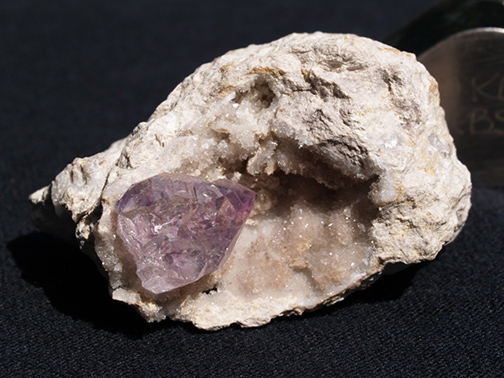 %_tempFileName0999a_Quartz%20var%20Amethyst%