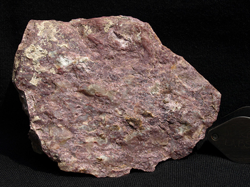 %_tempFileName1063a_Dumortierite_RochesterCanyon_EastHumboldt_NV_USA%