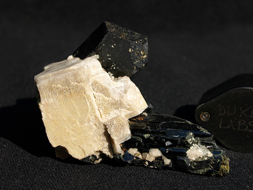 %_tempFileName1180a_Aegerine_Zomba_Malawi_Africa%