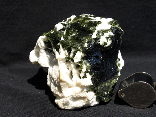 %_tempFileName1196a_Tourmaline%20var%20Elbaite_MinasGerais_Brazil%