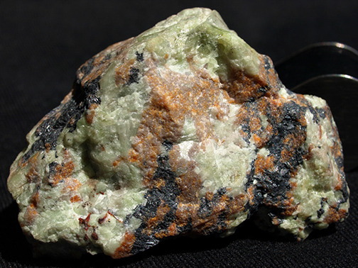 %_tempFileName1522a_Willemite,%20Leuocophenacite_FranklinMine_Franklin_NJ_USA%