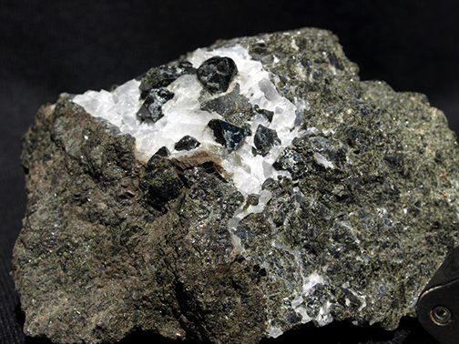 %_tempFileName1532a_Gahnite_SterlingHillMine_Ogdensburg_NJ_USA%