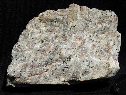 %_tempFileName1560a_Wollastonite_SterlingHillMine_Ogdensburg_NJ_USA%