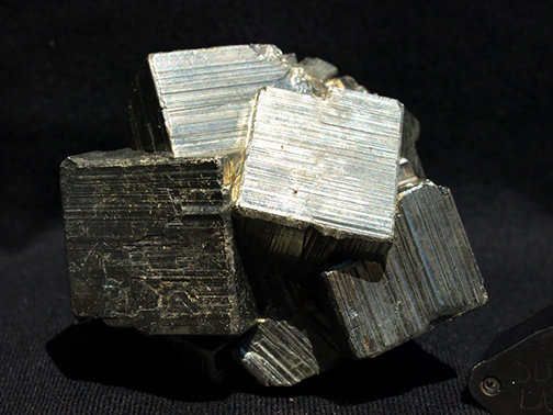 %_tempFileName1588a_Pyrite_HuanzalaMine_DeptHuanuco_Peru%