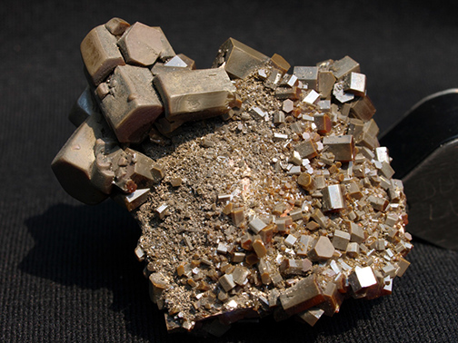 %_tempFileName1679a_Vanadinite_Mibladen_Morocco_Africa%