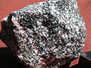 %_tempFileName0672_Willemite-Franklinite_Franklin_NJ%