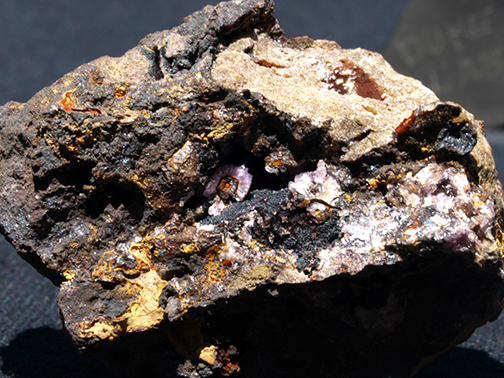 %_tempFileName2153a_Strengite_RockRun_AL%