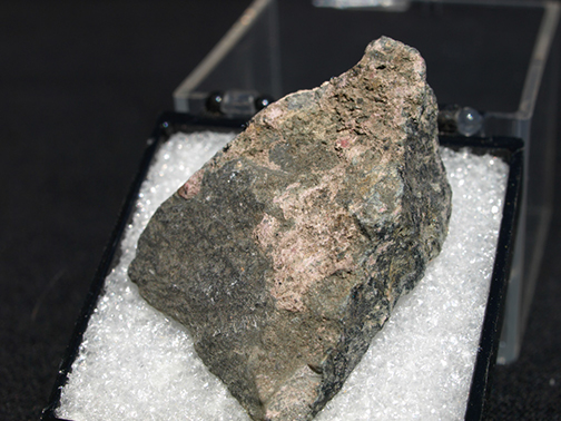 %_tempFileName2475_Skutterodite_Marionburg,%20Saxony_Germany%