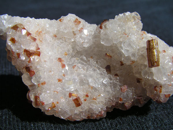 2142b_Vanadinite_Chihuahua_Mexico