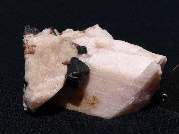 2152a_Franklinite-Calcite-Willemite_NJZinc_Ogdensburg_NJ
