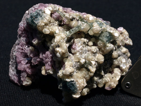 2171a_Tourmaline-Lepidolite-Cookeite_MinasGerais_Brazil