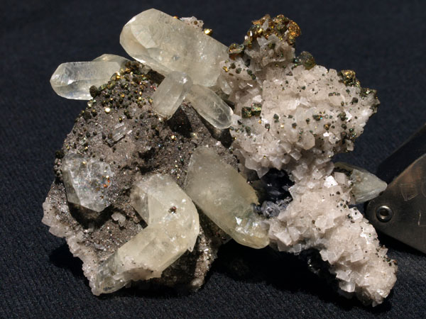 2198a_Calcite-Dolomite-Chalcopyrite_IronCounty_MO
