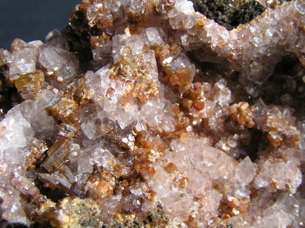 2199c_Vanadinite-Calcite_Chihuahua_Mexico