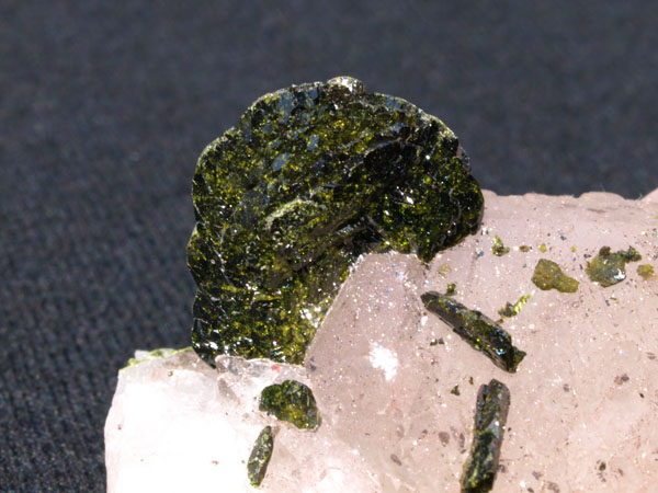2513b_Epidote-Topaz_Afghanistan